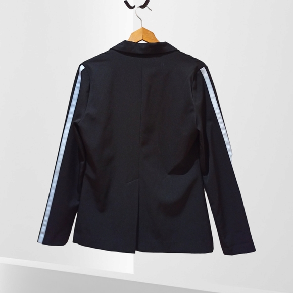 Urban Outfitters Women's Black Stripe Blazer - Picture 7 of 16